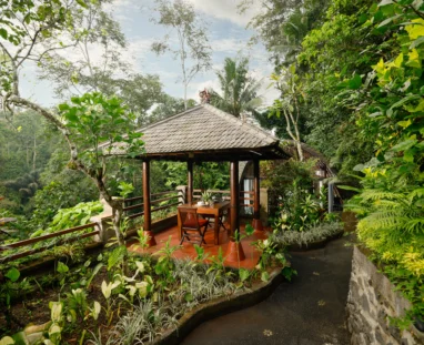 BAMBOO VILLA - BALE DINING