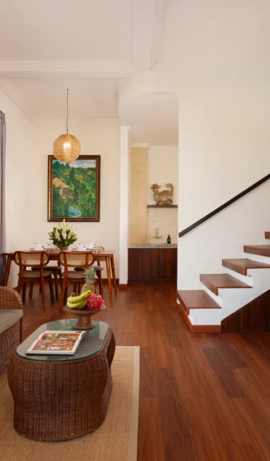 DINING & LIVING SPACE